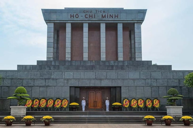 Hanoi: Full-day or Half-day Hanoi City Tour - The guides and the comfort of having help