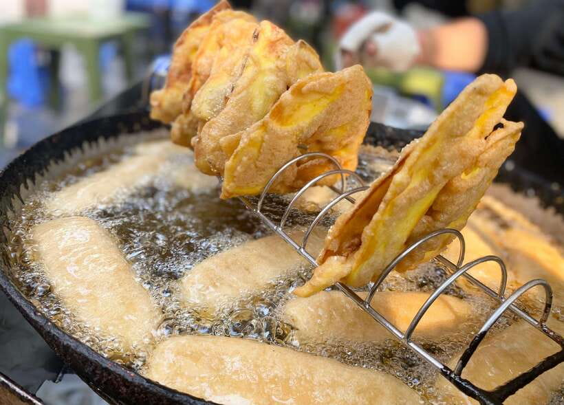 Hanoi: Guided Street Food Tour with Train Street Experience - Practical details that shape the evening
