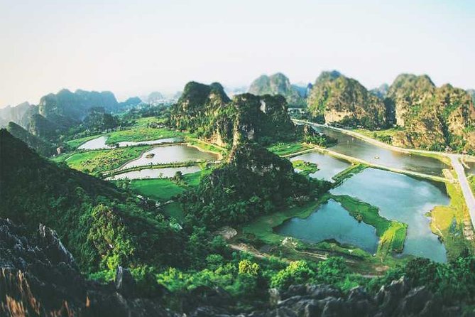 Hanoi - Hoa Lu - Tam Coc - Mua Cave - 1 Day Tour. By Luxury Limousine From Hanoi - Buffet lunch with Vietnamese and Asian dishes