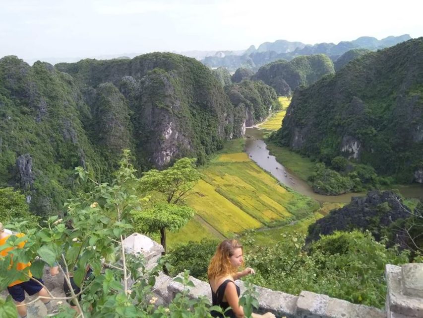 Hanoi: Hoa Lu, Trang An Caves & Mua Cave Day Trip and Lunch - The Trang An boat ride through caves and karst peaks