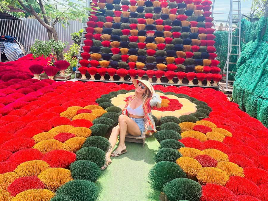 Hanoi: Incense Village, Conical Hat, & Dough Figurines Tour - The full-day To He workshop
