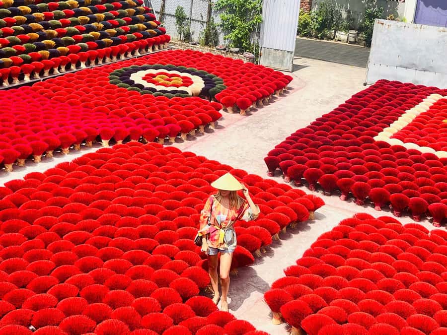 Hanoi: Incense Village, Hat, Lacquer Tour & City Highlights - Chuong village and your painted conical hat