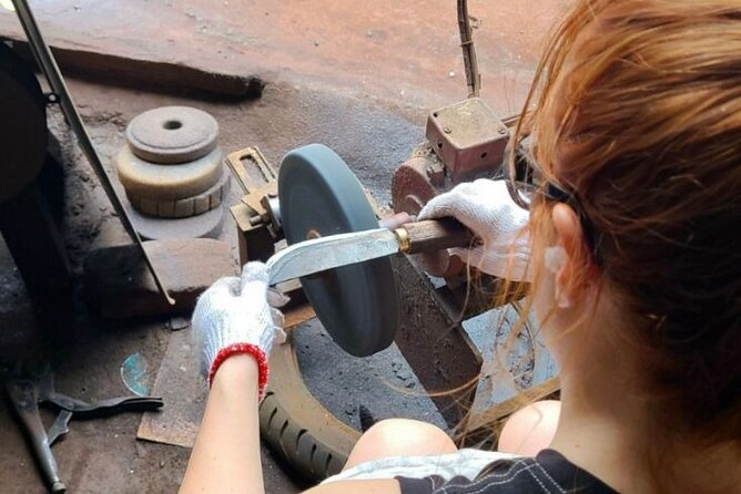 Hanoi Knife Making Traditional Workshop - Sharpening, grinding, and the family recipe