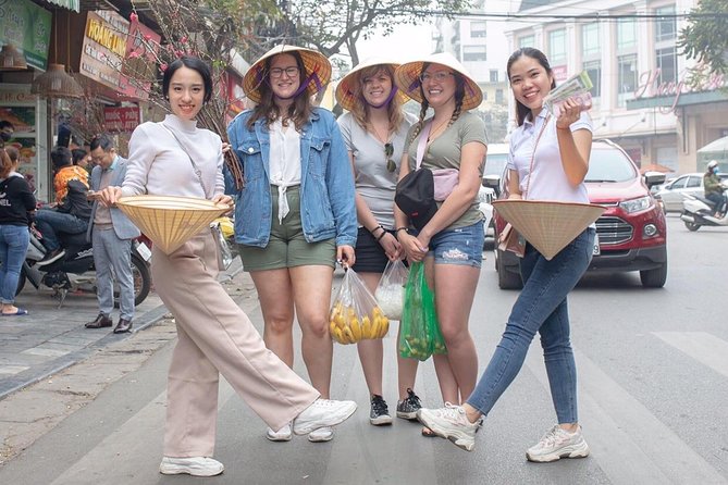 Hanoi Maya Kitchen: Traditional Cooking Class & Market Tour - Balancing sweet and sour in papaya salad