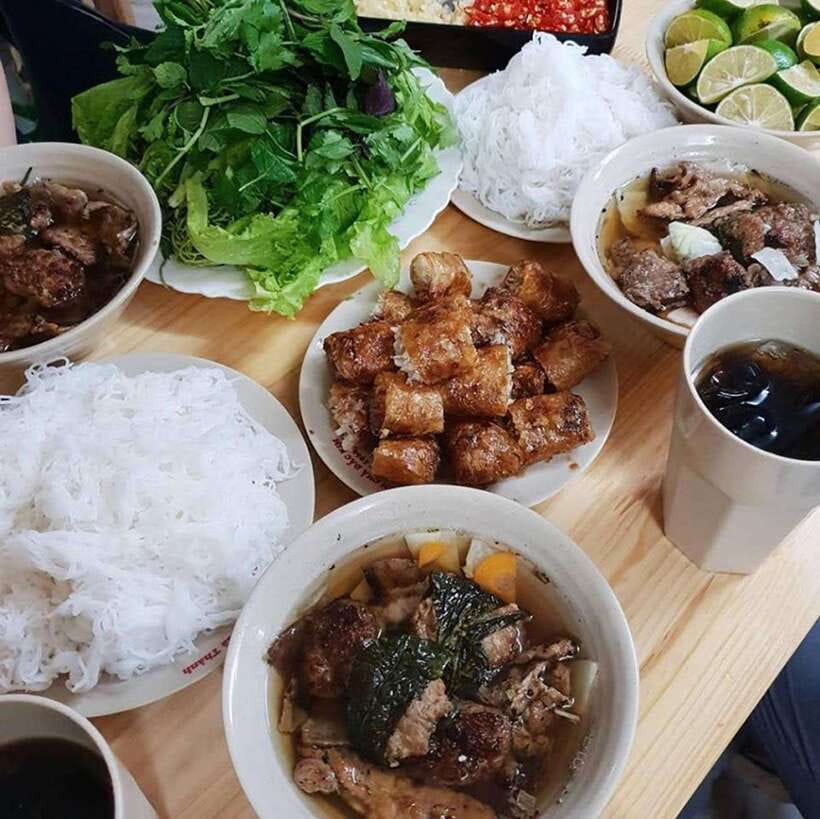 Hanoi: Michelin Guide Street Food Walking Tour - Why this Hanoi food walk works