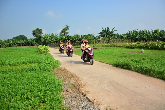 Hanoi Motorbike Led By Women: Hanoi Countryside Motorbike Tours - Tea, candy, and a 200-year-old Vietnamese home