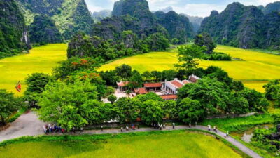 Hanoi/Ninh Binh: 1-Day Tam Coc/Trang An, Hoa Lu & Mua Caves