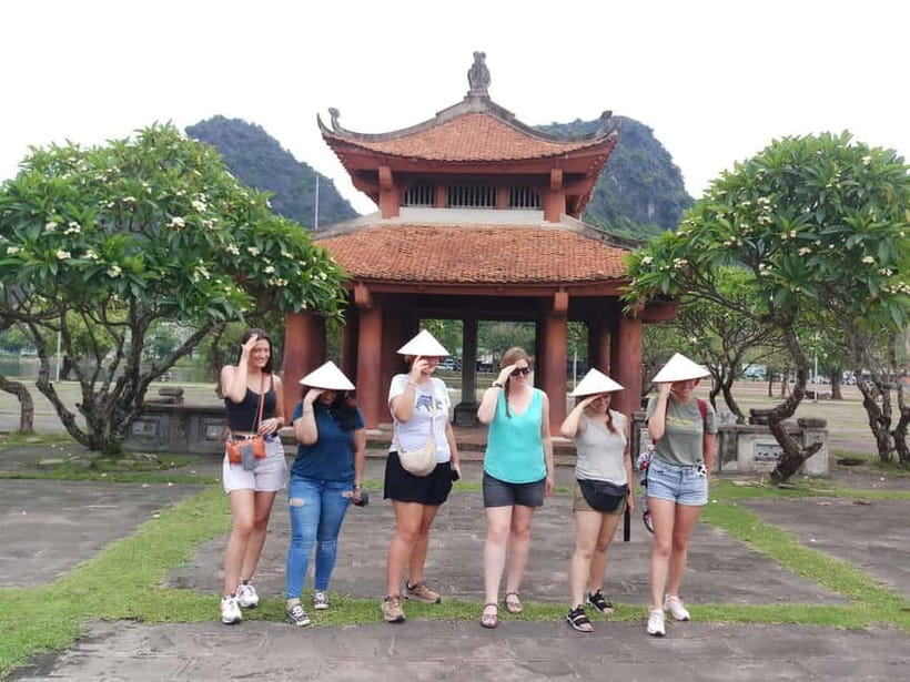 Hanoi/Ninh Binh: 1-Day Tam Coc/Trang An, Hoa Lu & Mua Caves - How the schedule feels in real life