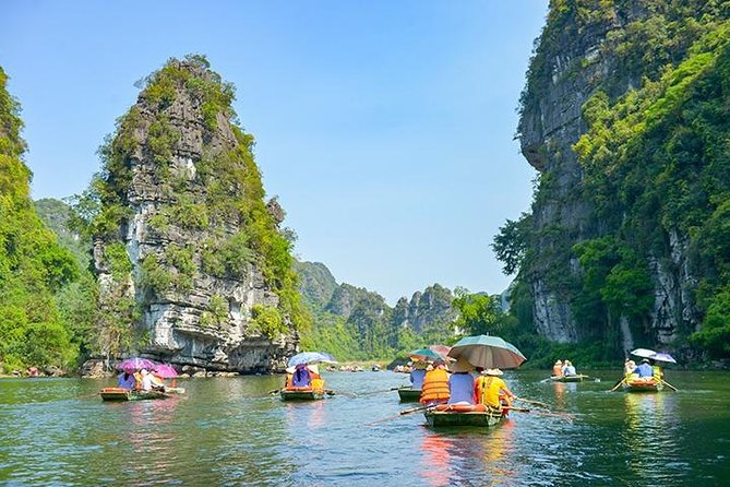 Hanoi - Ninh Binh Day Trip - Trang An by sampan through the grottoes