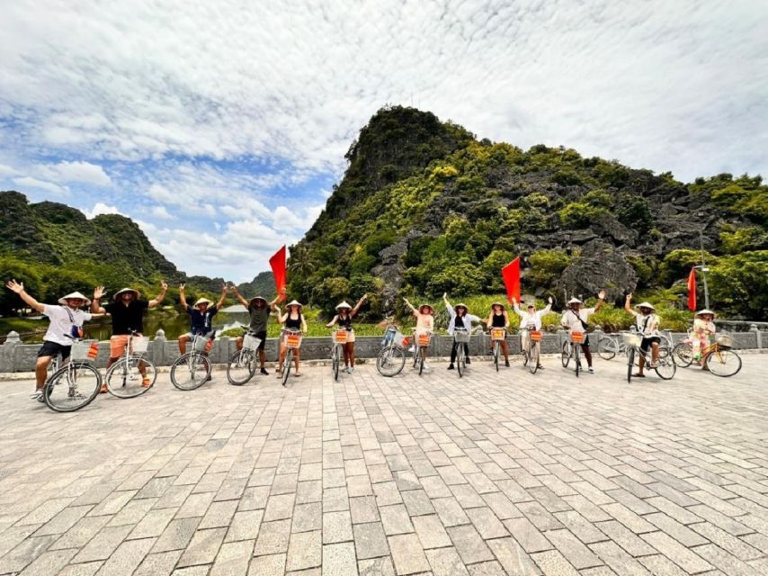 Hanoi: Ninh Binh, Hoa Lu, Tam Coc and Mua Cave Day Trip - At a glance
