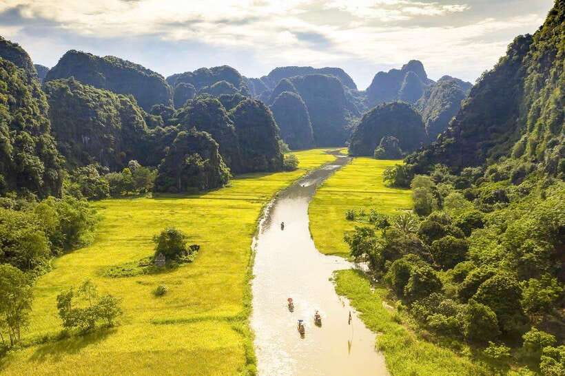 Hanoi: Ninh Binh, Tam Coc, Mua Cave & Hoa Lu with cycling - Getting from Hanoi to Ninh Binh