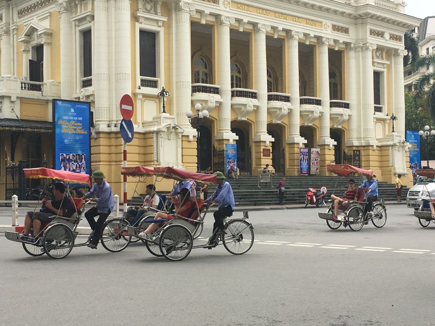 Hanoi: Old Quarter Trishaw Cyclo Tour - Dong Xuan Market and the working Old Quarter