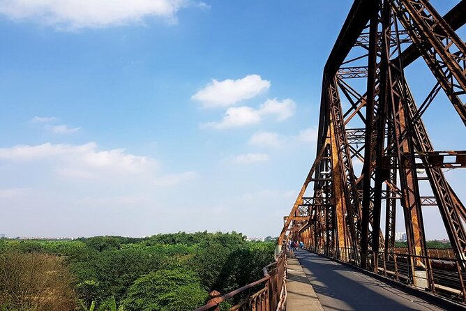 Hanoi Private Day Tour: Hidden Gems, Hoa Lo Prison, Train Street - How the private format affects the day