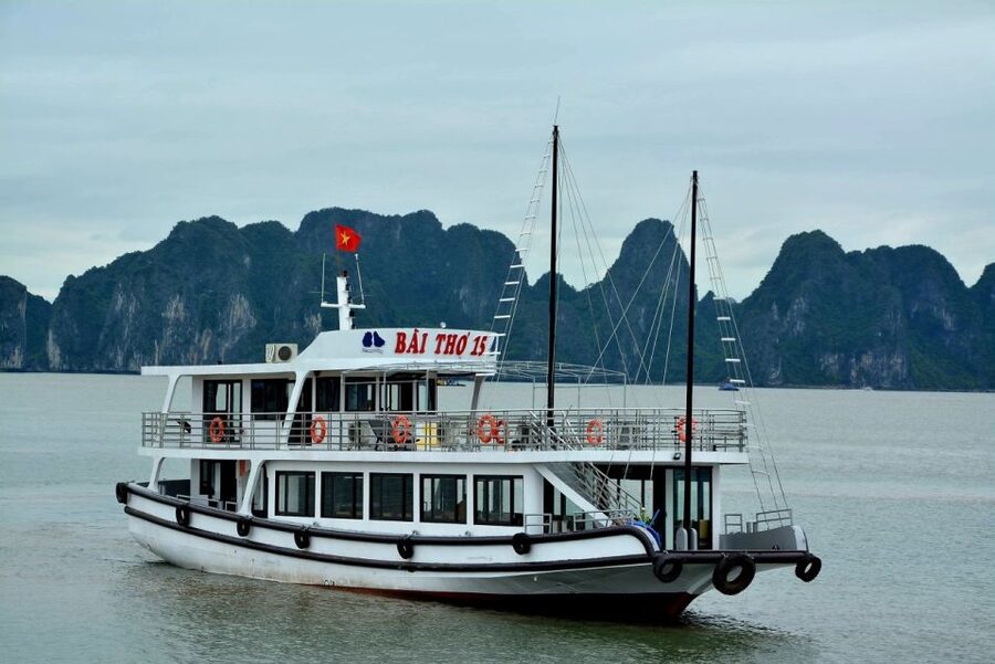 Hanoi: Roundtrip Halong Bay Islands, Caves, Kayaking & Lunch - The 2.5-hour ride from Hanoi to Tuan Chau