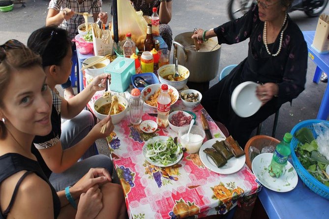 Hanoi Street Food Experience by Walking - Starting at 6:00 pm on Hàng Điếu