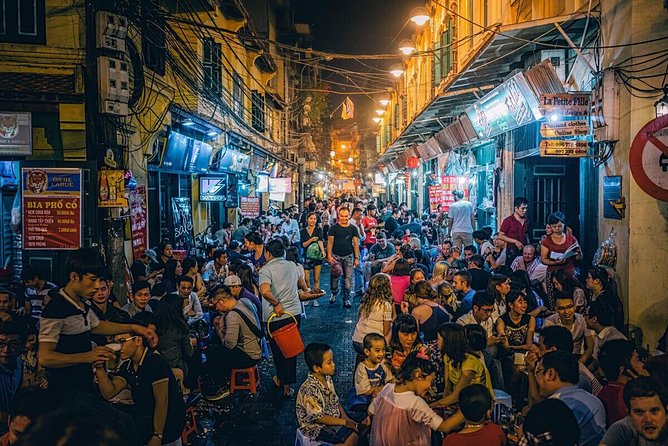 Hanoi Street Food: Small Group Walking Tour with Real Foodie - What the guides add to the meal
