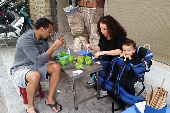 Hanoi street food tour (small group) - Starting with green papaya salad at Hoan Kiem