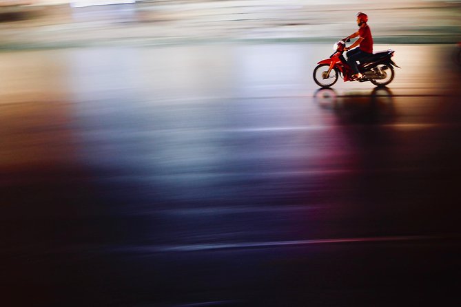 Hanoi Street Photography with a Pro – Phone & Camera - Weather, footwear, and what to bring