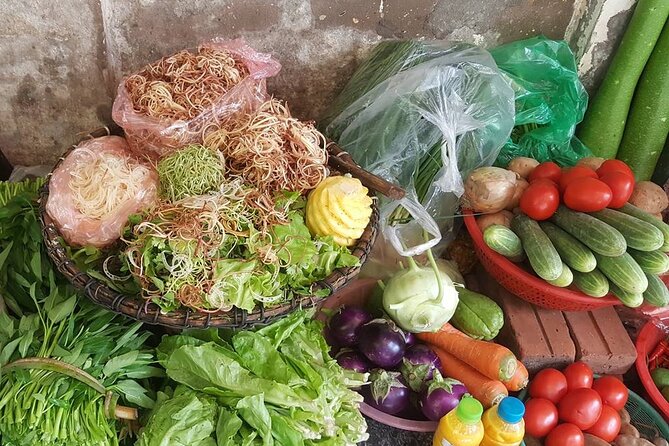 Hanoi Vegan Food Tour - Eating your way through Vietnamese classics