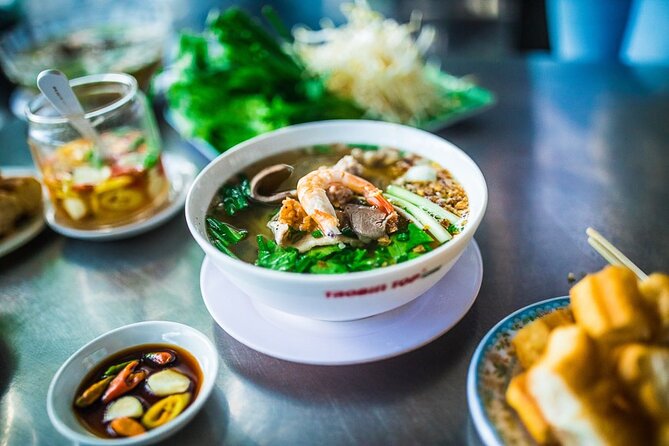 Hanoi Vegan Street Food Tour and Train Street - Arriving at Hanoi Train Street