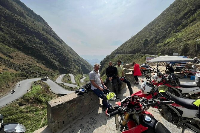 High Quality Motorcycle Dirt Bike 3 Days Tour + Private Room - Day two: the Happiness Road and Ma Pi Leng Pass