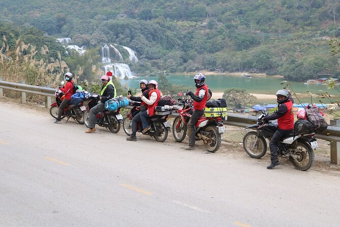 High Quality Small Group With Easy Riders 3 Day + Private Room - Day one: Heaven Gate, villages, and the Hmong King Palace