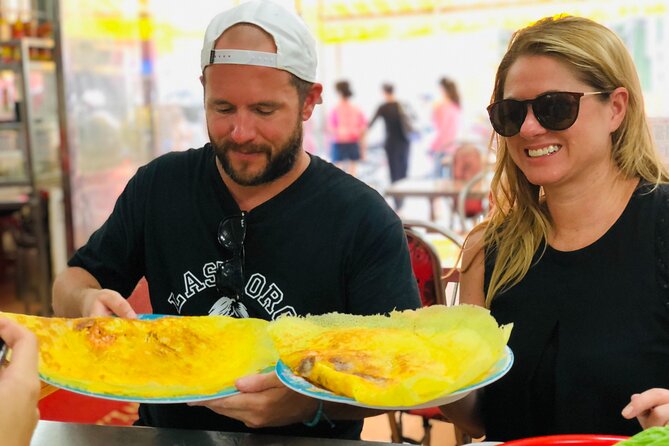 Ho Chi Minh City Street Food Tour & Sightseeing By Motorbike - Grilled banana and sticky rice in District 10