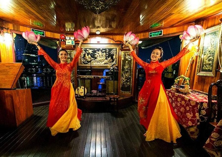 Ho Chi Minh: Private City Tour and Dinner Cruise with Buffet - Who should book this evening