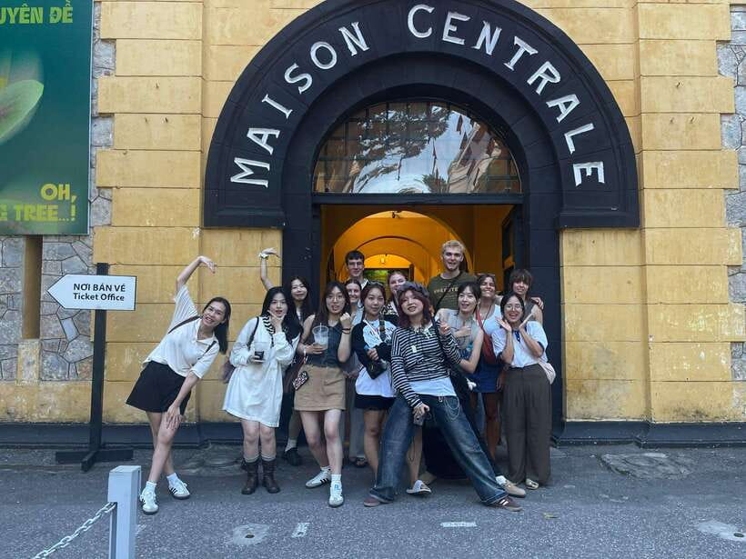 Hoa Lo Prison and Little Paris in Hanoi - State Bank of Vietnam and Tonkin Palace