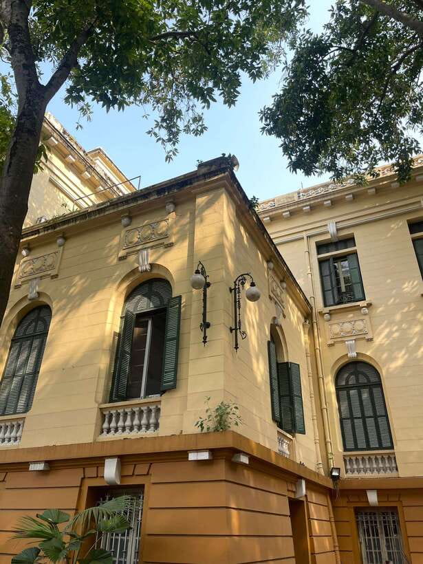 Hoa Lo Prison and Little Paris in Hanoi - Hoa Lo Prison changes the tone