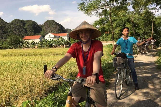 Hoa Lu - Tam Coc: Boat Trip and Bicycle Ride - Cycling through the countryside