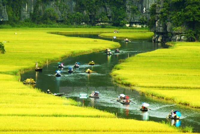 HOA LU -TRANG AN -MUA CAVE Full Day Including Boat Entrance Fees and Lunch - Why this day trip works from Hanoi