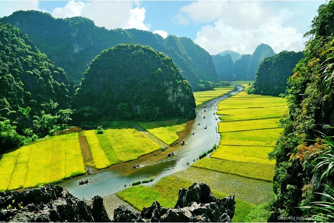 HOA LU -TRANG AN -MUA CAVE Full Day Including Boat Entrance Fees and Lunch - Lunch with goat meat and Vietnamese dishes
