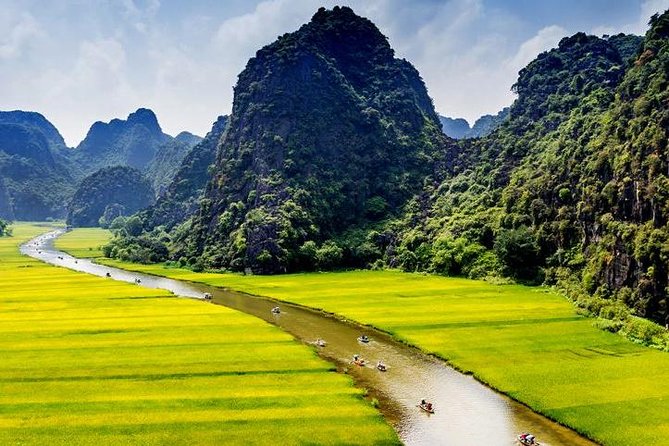 HOA LU -TRANG AN -MUA CAVE Full Day Including Boat Entrance Fees and Lunch - Tam Coc by boat, through three caves