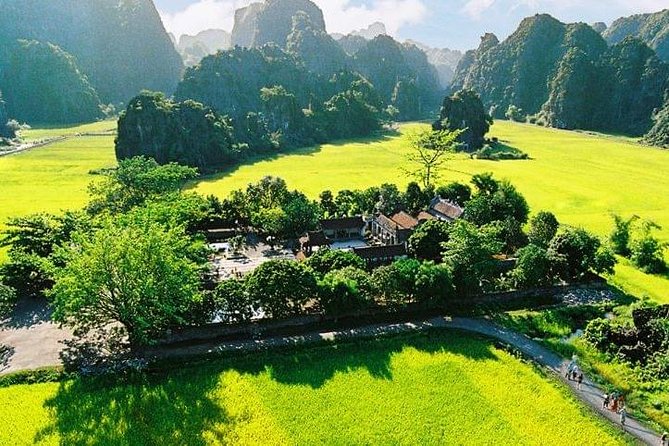 HOA LU -TRANG AN -MUA CAVE Full Day Including Boat Entrance Fees and Lunch - The Mua Cave question, and the afternoon options