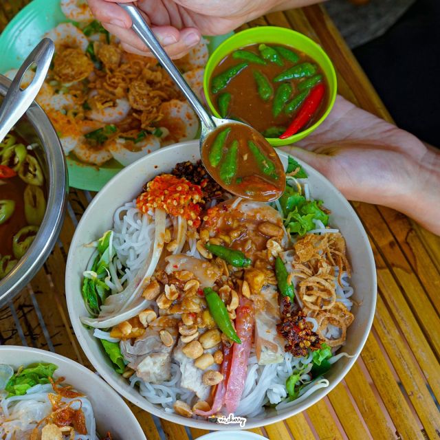Hoi An: 2.5-Hour Street Food Tour - A 2.5-hour route through markets and food stalls