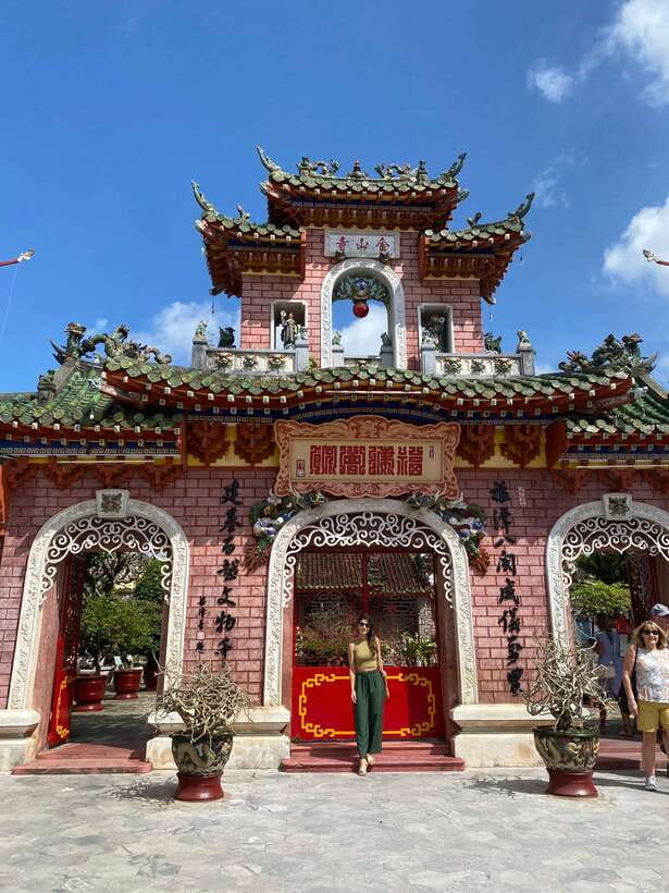 Hoi An Ancient Town - Walking Tour with Local Guide - The Japanese Covered Bridge and Kazik Park