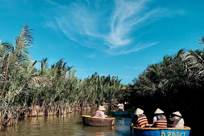 Hoi An City and Basket Boat Tour from Da Nang City - A local lunch with banana flower salad