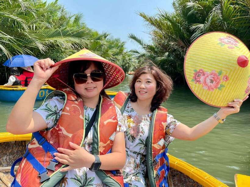 Hoi An: Coconut Basket Boat Ride by Hangcoconut - Who will enjoy Hangcoconut most?
