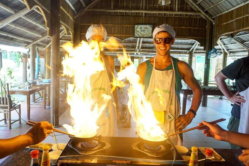 Hoi An: Cooking Class + basket boat (free transfer in Hoian) - The market, boat, and class schedule