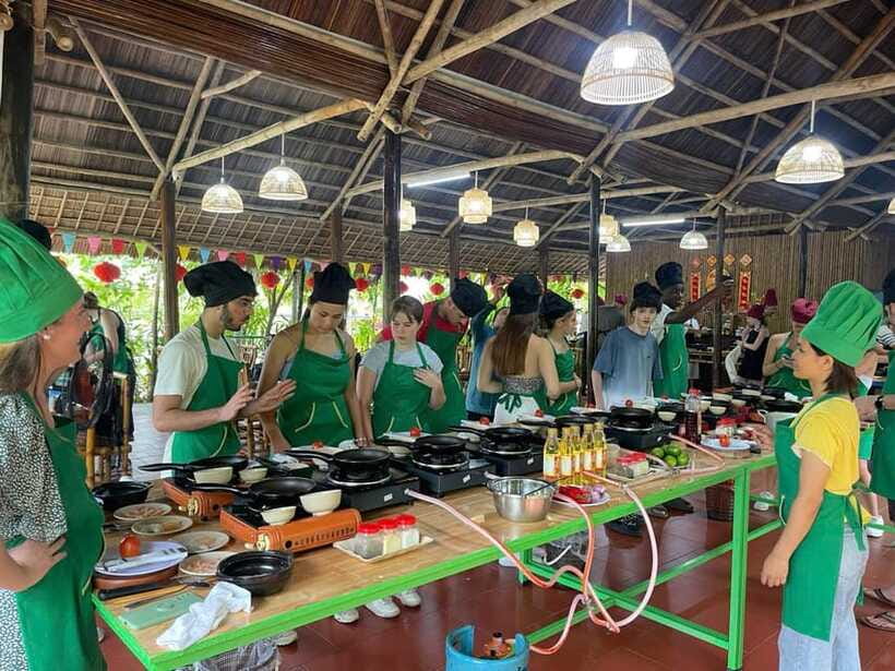 Hoi An: Cooking Class, Crab Fishing-Basket Boat, Market Tour - Why the Small Group Matters