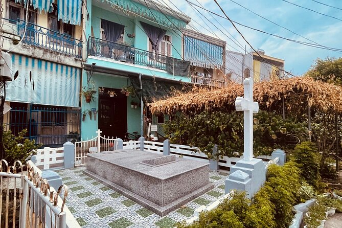 Hoi An Ghosts, Death, Mystery Unveiled - War, abandoned houses, and the cost of leaving