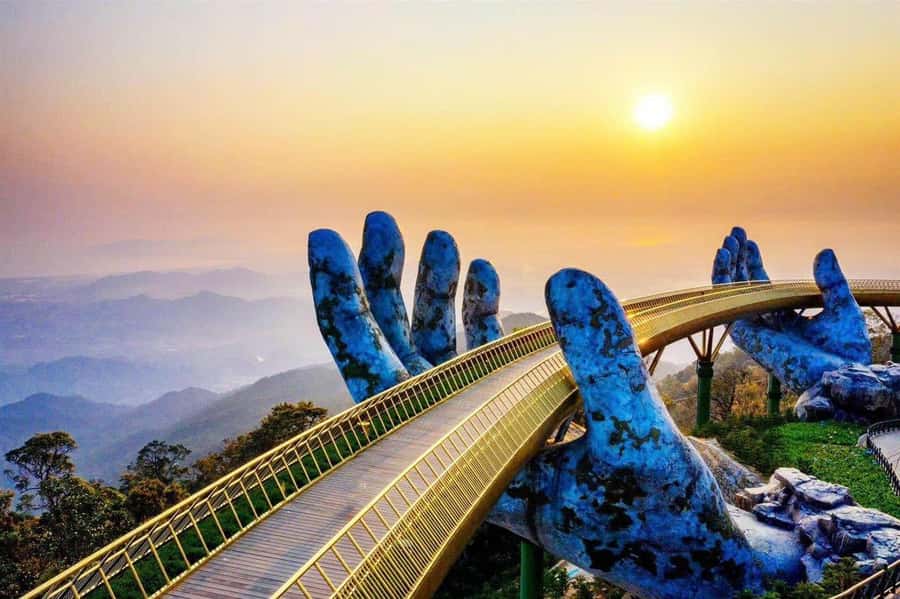 Hoi An: Golden Bridge, Marble Mt, & Lady Buddha Private Trip - Linh Ung Pagoda and the Lady Buddha statue