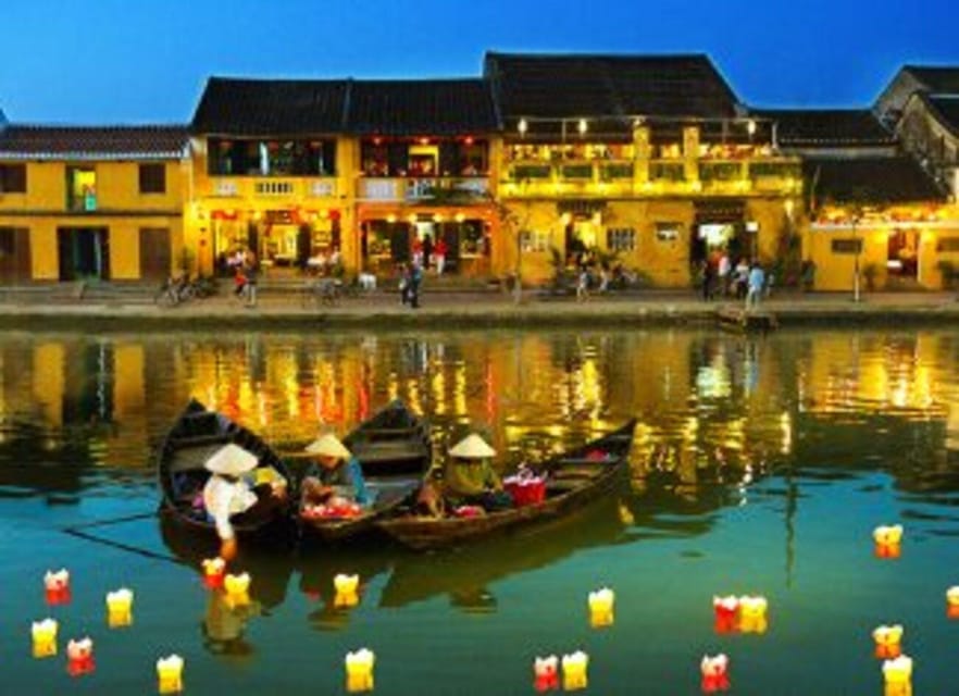 Hoi An: Hoai River Night Boat Trip and Floating Lantern - The meeting point on Tran Phu Street