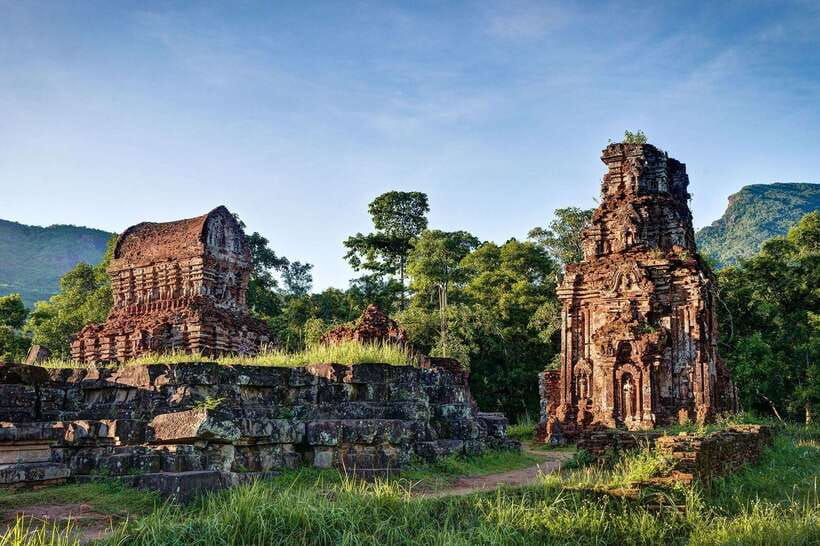 Hoi An: My Son Sanctuary 8 am/1 pm - The afternoon option and its Vietnamese bread stop