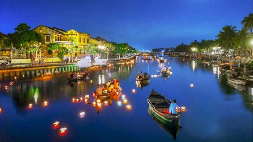 Hoi An: River Lantern Boat Experience with Free 5G eSIM - Releasing your own lantern