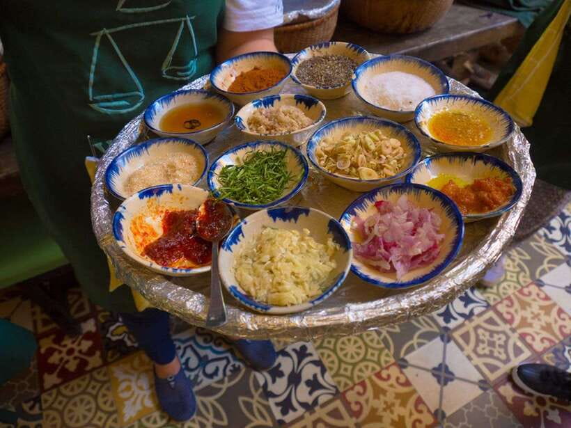 Hoi An: Sunset Food Tasting Tour - Understanding Hoi An’s food through ingredients