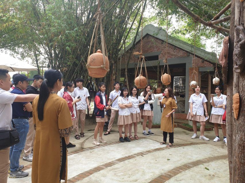 Hoi An: Thanh Ha Village Tour with Pottery Making and Gift - Making a simple pot with a local potter