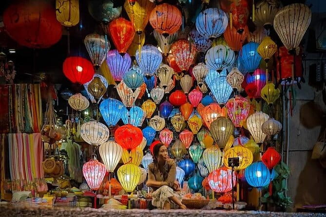 Hoi An Walking Tour, Sampan Boat Trip , Foodie Tour by Night - Who should book this experience