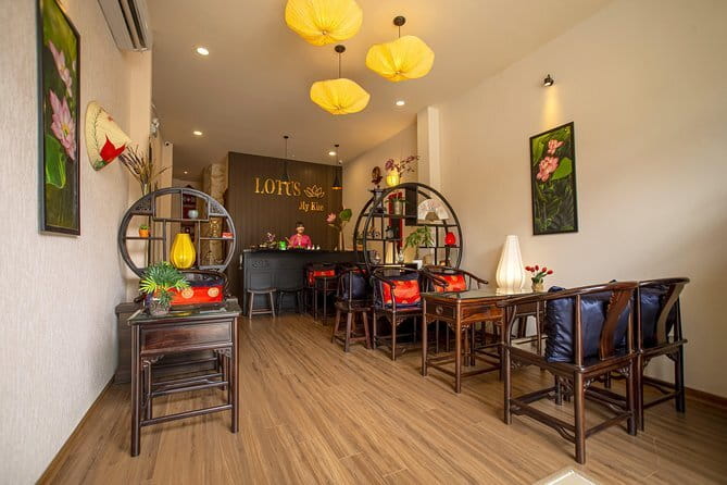 Hot Stone Massage For Full Body Blood Circulation At Da Nang - Who Will Enjoy This Most